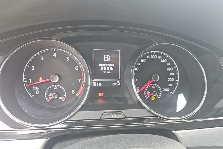 Used Volkswagen Lamando 2015 280TSI Manual Comfort Edition Instrument Cluster