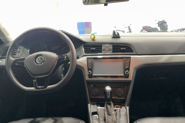 Used Volkswagen Lamando 2015 230TSI DSG Fashion Edition Interior 3