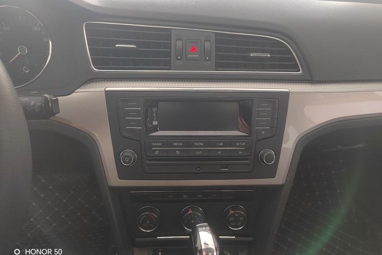 Used Volkswagen Lamando 2015 230TSI DSG Fashion Edition Interior 3