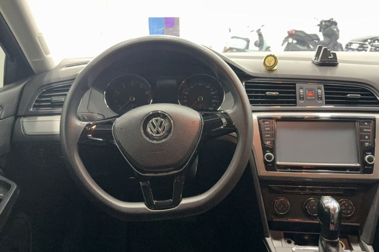 Used Volkswagen Lamando 2015 230TSI DSG Fashion Edition Interior 4