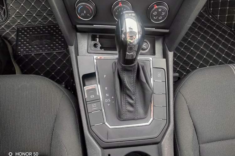 Used Volkswagen Lamando 2015 230TSI DSG Fashion Edition Interior 4