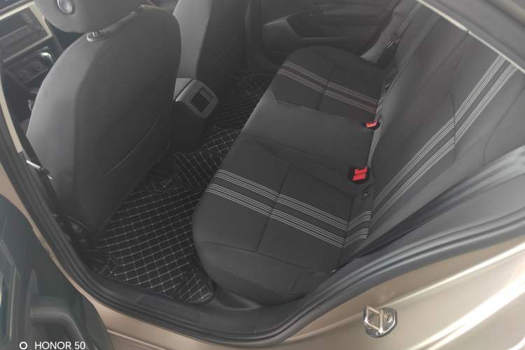Used Volkswagen Lamando 2015 230TSI DSG Fashion Edition Interior 6