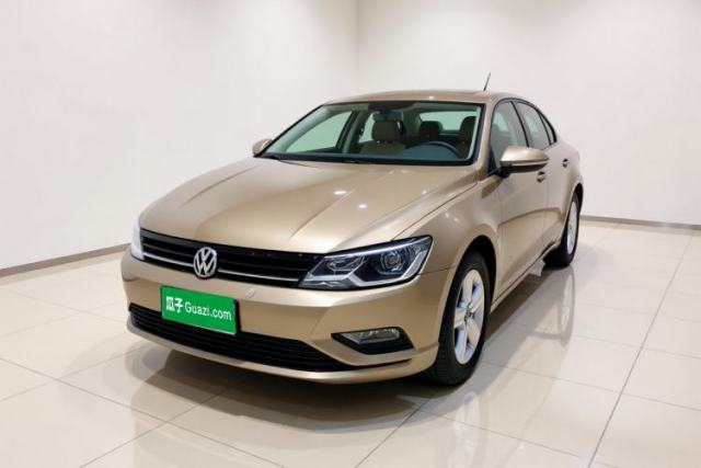 Ojetý Volkswagen Lamando 2015 230TSI DSG Fashion Edition