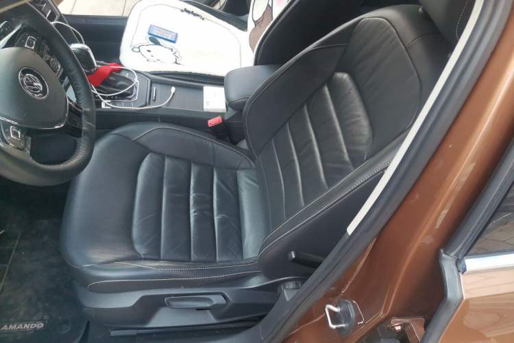Used Volkswagen Lamando 2015 280TSI DSG Comfort Edition Left Front Seat