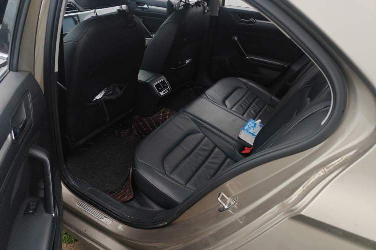 Used Volkswagen Lamando 2015 280TSI Manual Comfort Edition Left Rear Seat