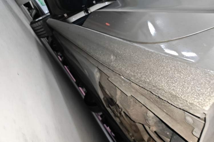 Used Volkswagen Lamando 2015 280TSI DSG Comfort Edition Left Side Sill