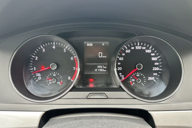 Used Volkswagen Lamando 2015 230TSI DSG Fashion Edition Odometer Close Up