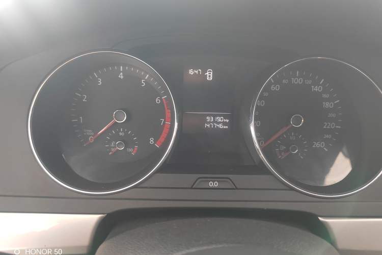 Used Volkswagen Lamando 2015 230TSI DSG Fashion Edition Odometer Close Up
