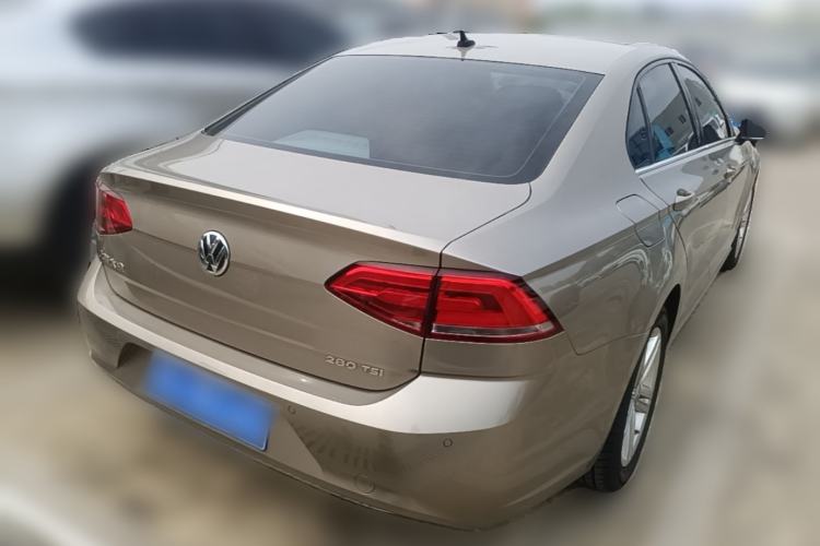 Used Volkswagen Lamando 2015 280TSI DSG Comfort Edition Rear Right 45 Deg