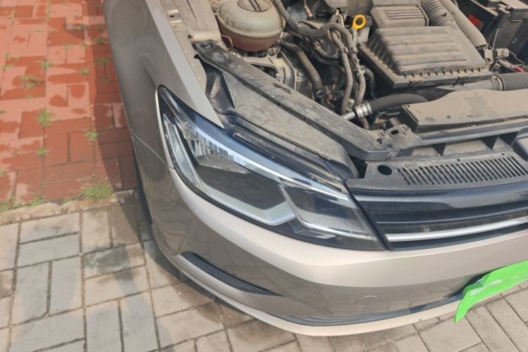 Used Volkswagen Lamando 2015 230TSI DSG Fashion Edition Right Front Headlight