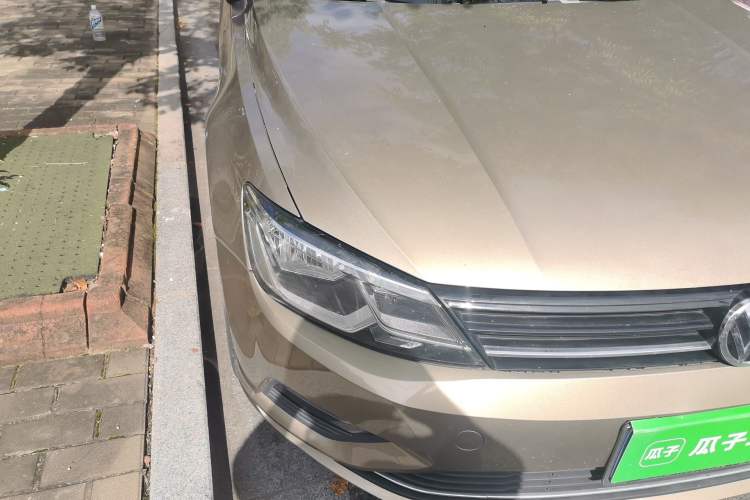 Used Volkswagen Lamando 2015 280TSI DSG Comfort Edition Right Front Headlight