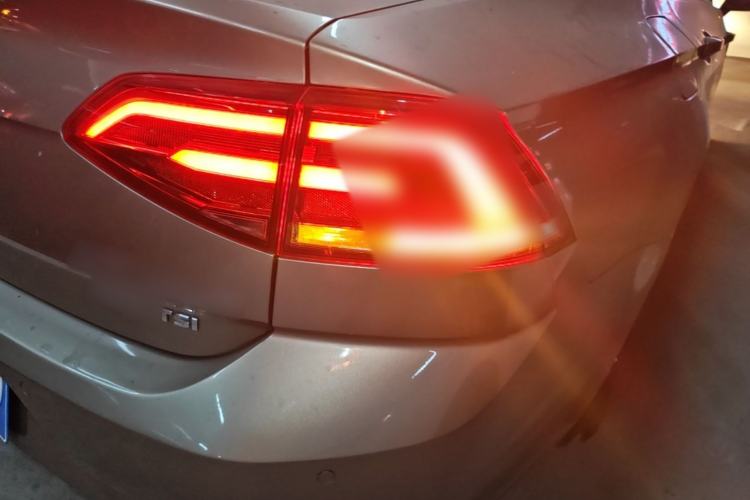 Used Volkswagen Lamando 2015 280TSI DSG Comfort Edition Right Rear Taillight