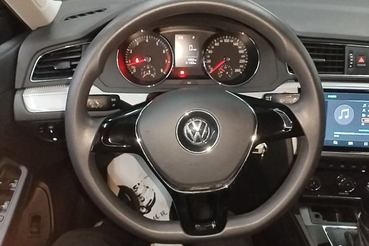 Used Volkswagen Lamando 2015 230TSI DSG Fashion Edition Steering Wheel