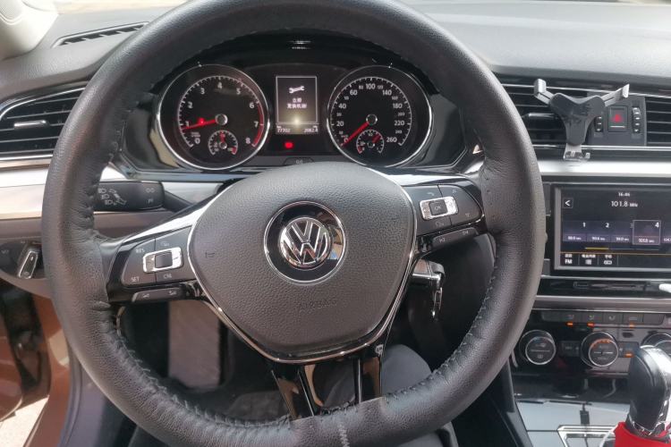 Used Volkswagen Lamando 2015 280TSI DSG Comfort Edition Steering Wheel