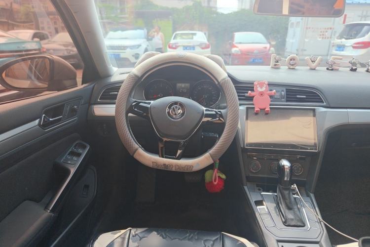Used Volkswagen Lamando 2015 230TSI DSG Fashion Edition Steering Wheel
