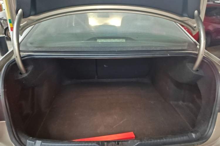 Used Volkswagen Lamando 2015 280TSI DSG Comfort Edition Trunk