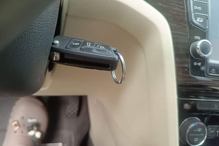 Used Volkswagen Lamando 2015 280TSI DSG Comfort Edition Vehicle Key