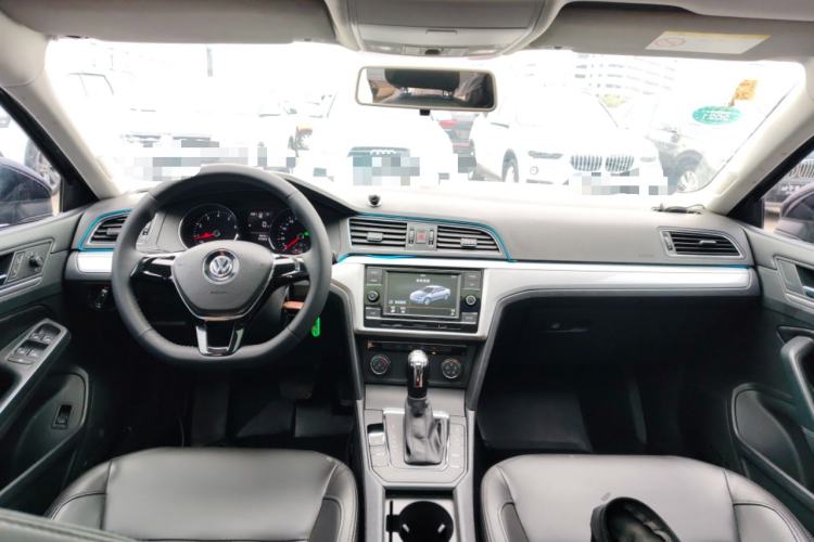 Used Volkswagen Lamando 2017 230TSI DSG Fashion Edition Center Console