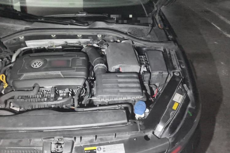Used Volkswagen Lamando 2017 2.0T GTS Engine Bay Left