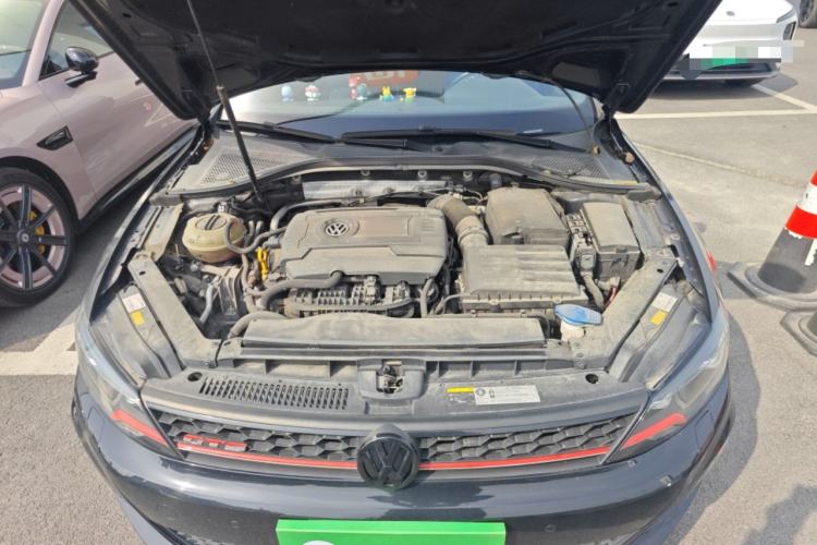 Used Volkswagen Lamando 2017 2.0T GTS Engine Bay