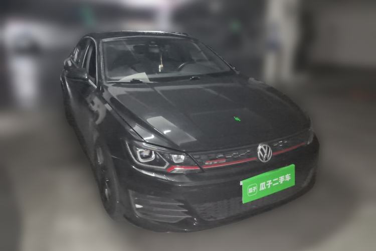 Used Volkswagen Lamando 2017 2.0T GTS Front Right 45 Deg
