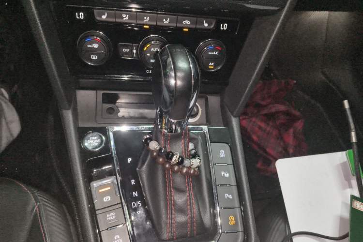 Used Volkswagen Lamando 2017 2.0T GTS Gear Lever