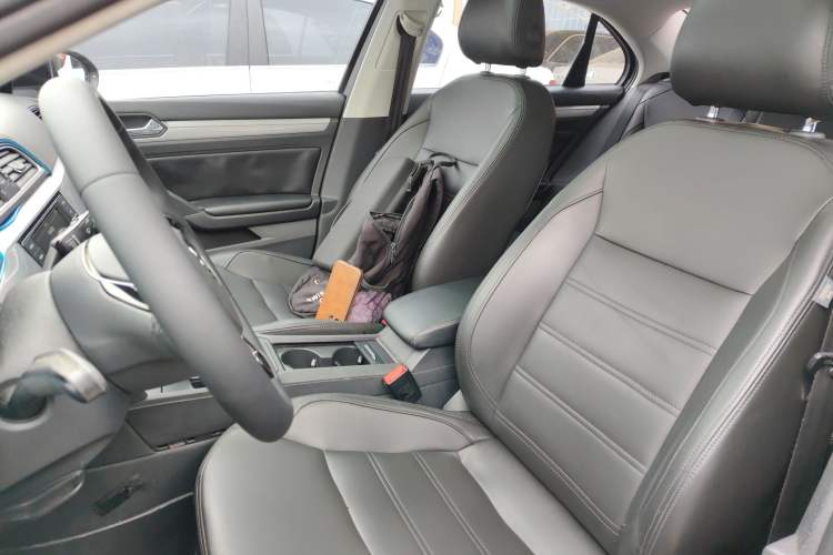 Used Volkswagen Lamando 2017 230TSI DSG Fashion Edition Left Front Seat