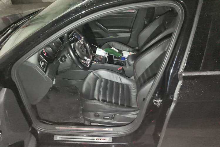 Used Volkswagen Lamando 2017 2.0T GTS Left Front Seat