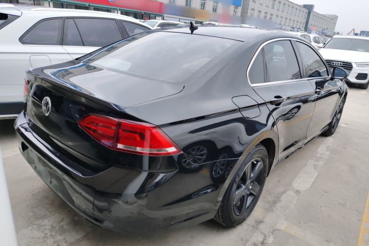 Used Volkswagen Lamando 2017 230TSI DSG Fashion Edition Rear Right 45 Deg