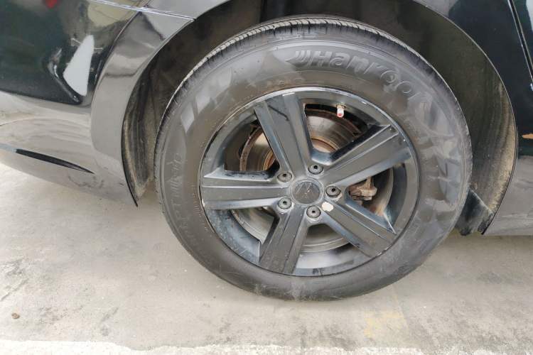Used Volkswagen Lamando 2017 230TSI DSG Fashion Edition Right Rear Wheel Hub