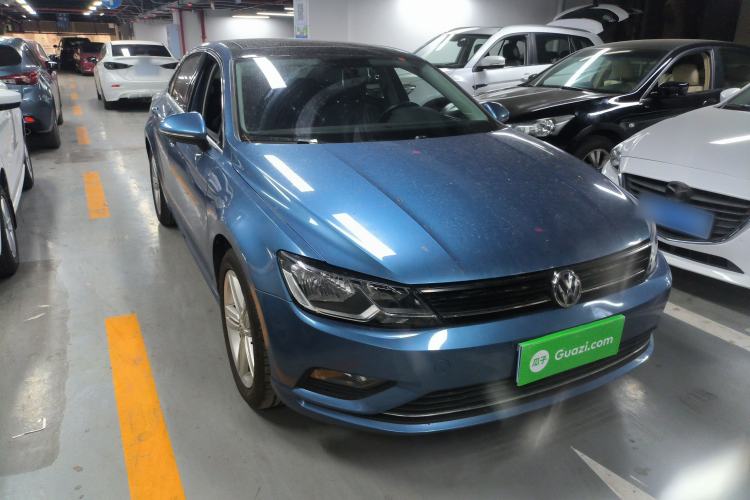 Used Volkswagen Lamando 2017 280TSI Manual Comfort Edition Front Right 45 Deg