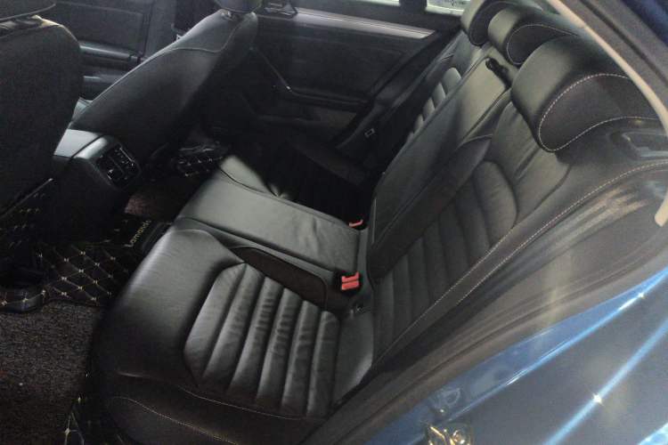Used Volkswagen Lamando 2017 280TSI Manual Comfort Edition Left Rear Seat