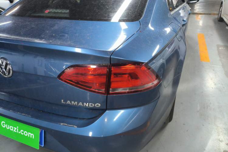 Used Volkswagen Lamando 2017 280TSI Manual Comfort Edition Right Rear Taillight
