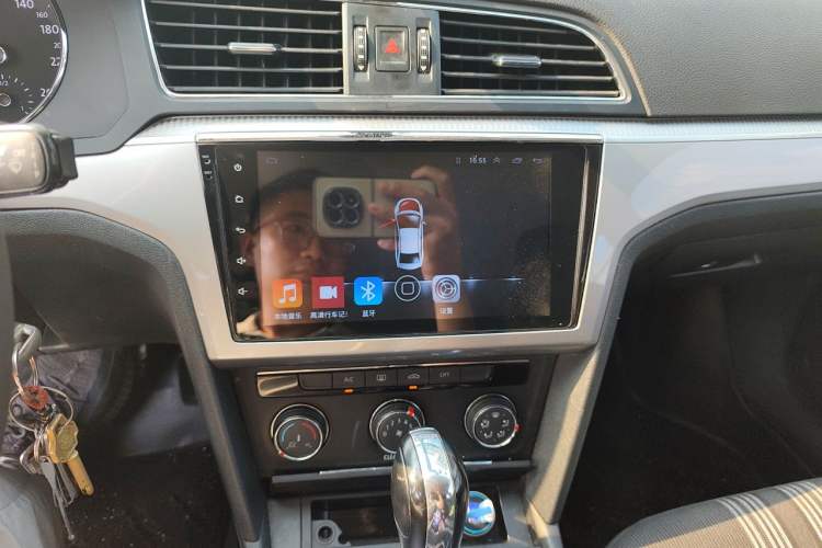 Used Volkswagen Lamando 2017 230TSI DSG Fashion Edition Audio And AC Panel