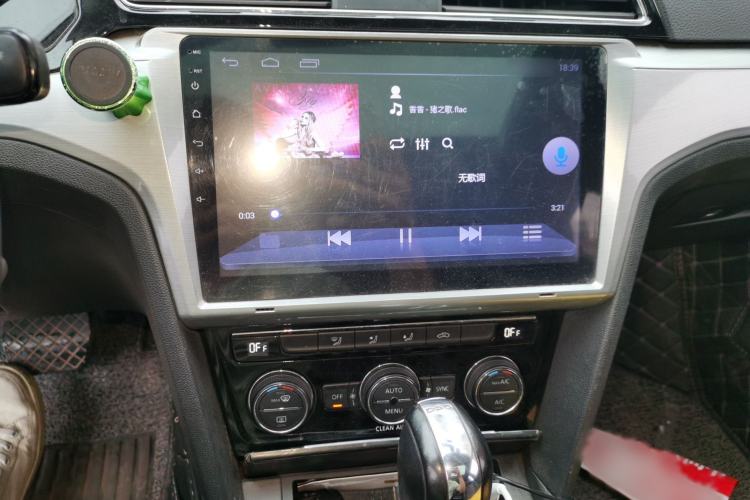 Used Volkswagen Lamando 2017 280TSI DSG Comfort Edition Audio And AC Panel