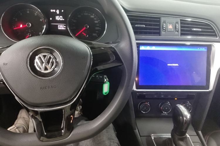 Used Volkswagen Lamando 2017 230TSI DSG Fashion Edition Center Console