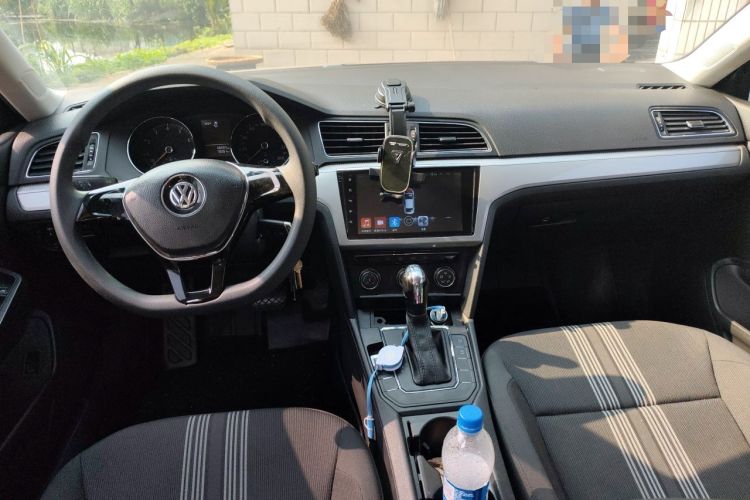 Used Volkswagen Lamando 2017 230TSI DSG Fashion Edition Center Console