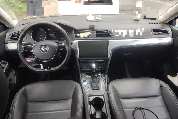 Used Volkswagen Lamando 2017 230TSI DSG Fashion Edition Center Console