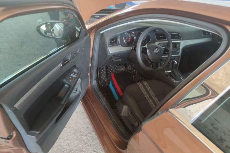 Used Volkswagen Lamando 2017 230TSI DSG Fashion Edition Driver Seat