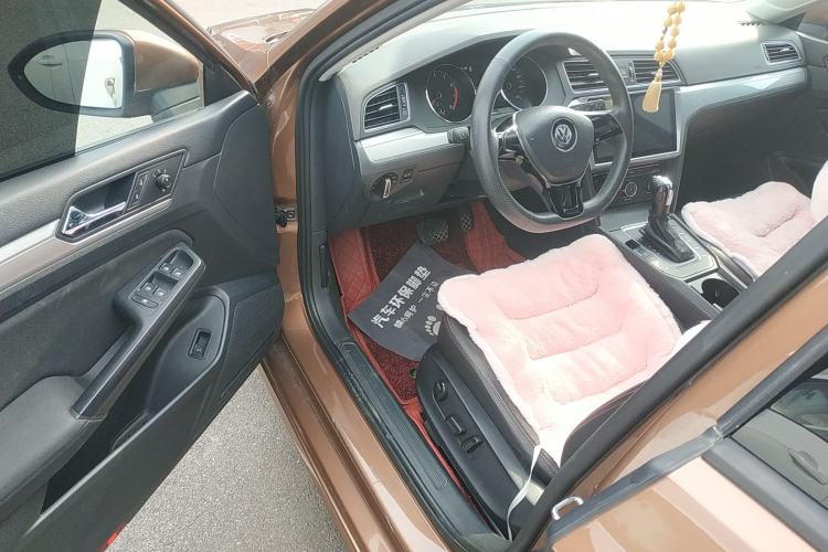 Used Volkswagen Lamando 2017 230TSI DSG Fashion Edition Driver Seat