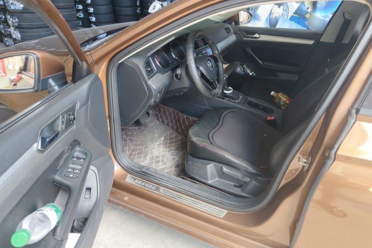 Used Volkswagen Lamando 2017 230TSI DSG Fashion Edition Driver Seat