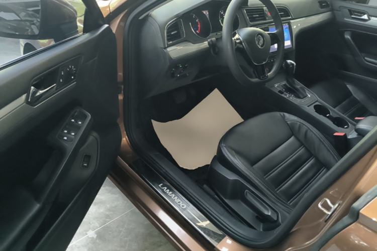 Used Volkswagen Lamando 2017 230TSI DSG Fashion Edition Driver Seat