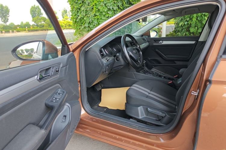 Used Volkswagen Lamando 2017 230TSI DSG Fashion Edition Driver Seat