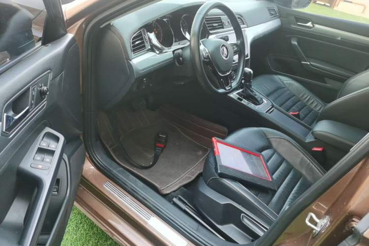 Used Volkswagen Lamando 2017 280TSI DSG Comfort Edition Driver Seat