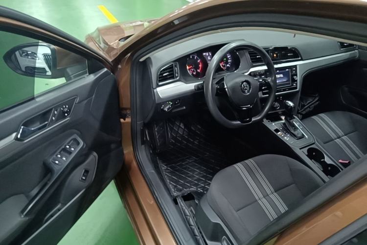Used Volkswagen Lamando 2017 230TSI DSG Fashion Edition Driver Seat