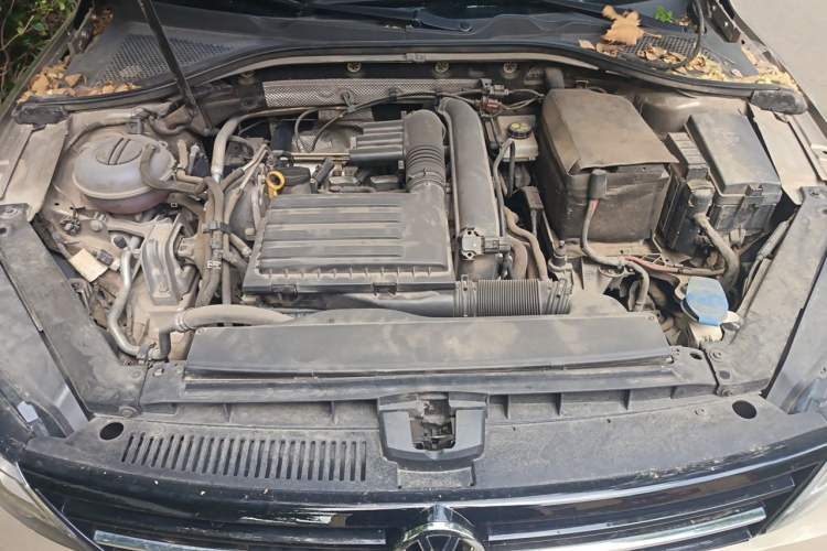 Used Volkswagen Lamando 2017 230TSI DSG Fashion Edition Engine Bay