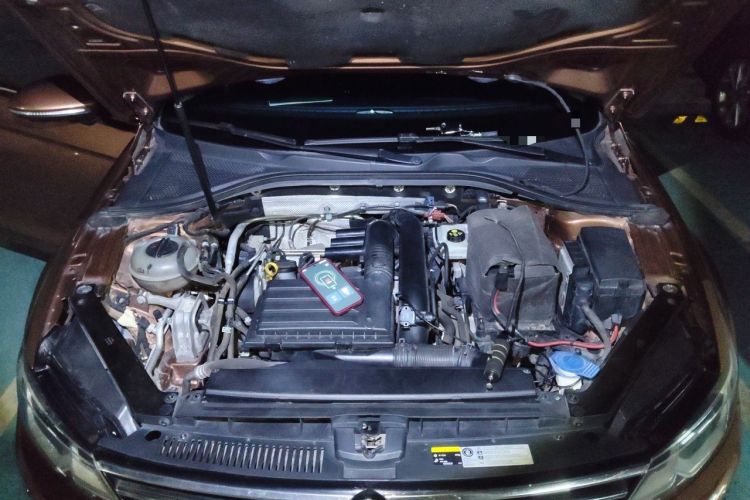 Used Volkswagen Lamando 2017 230TSI DSG Fashion Edition Engine Bay