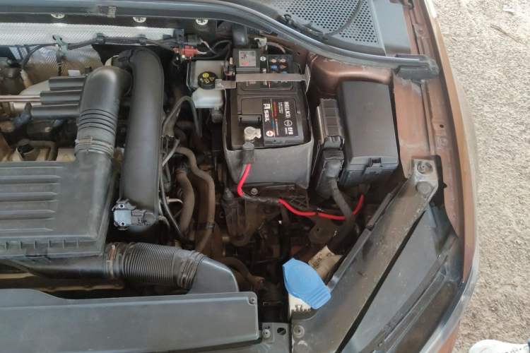 Used Volkswagen Lamando 2017 230TSI DSG Fashion Edition Engine Bay Left