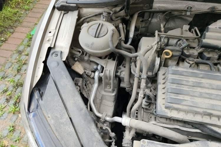 Used Volkswagen Lamando 2017 230TSI DSG Fashion Edition Engine Bay Right