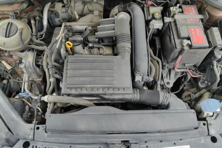 Used Volkswagen Lamando 2017 230TSI DSG Fashion Edition Engine Bay